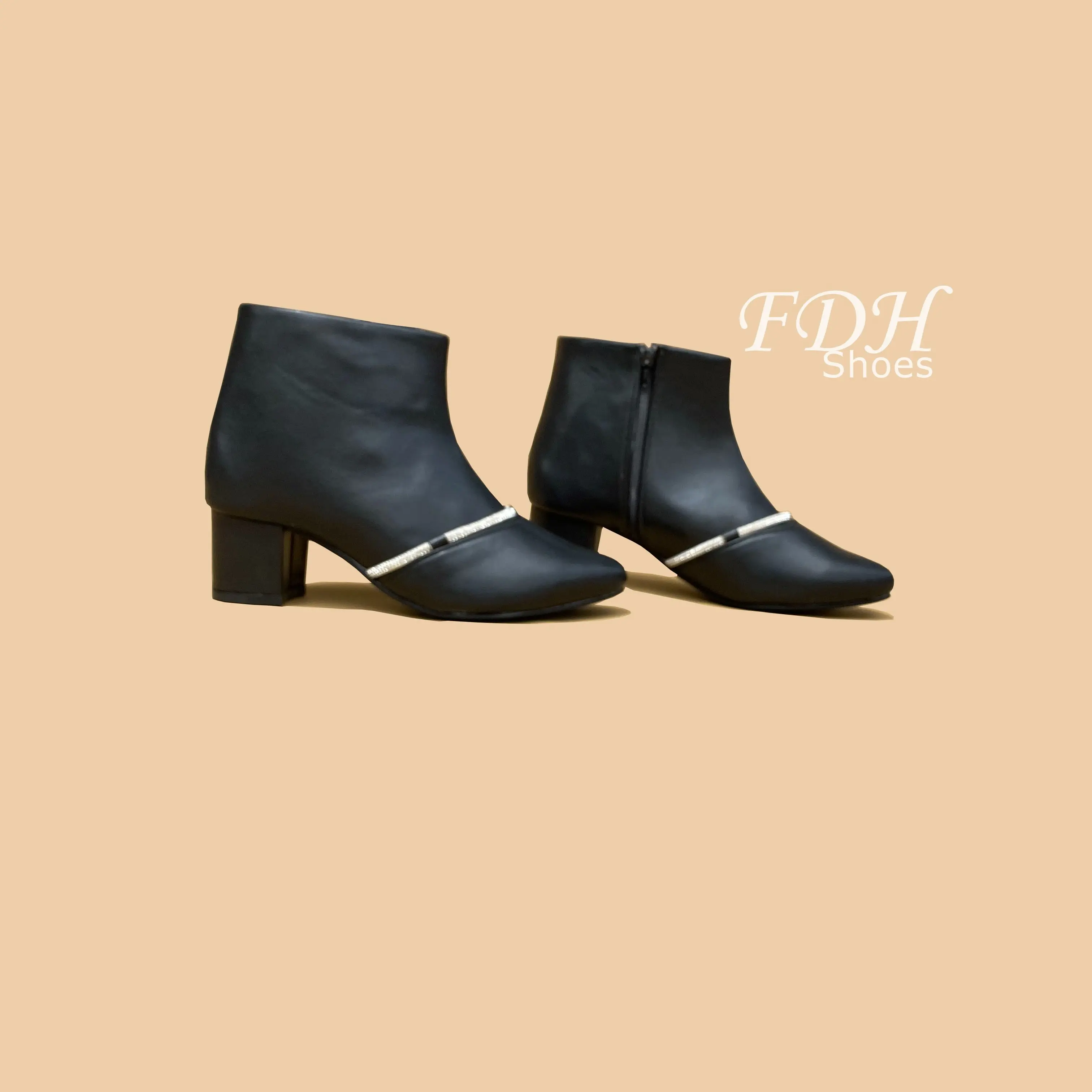 Sepatu Boots Anak Perempuan 5 CM Aksesoris Garis