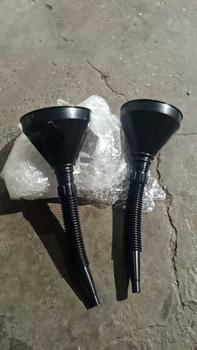 Product Review of Phễu rót dung dịch. Dụng cụ rót dầu , nước kính , nước mát ô tô xe máy.Chất liệu nhựa có lọc cặn và khớp nối dài thuận tiện Phụ Tùng Phụ Kiện from k**a 0
