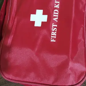 Paket P3K Travel Kit l Pouch First Aid Bag Kit / Paket P3K Tas Jinjing Kecil dengan Isi l P3K Mobil