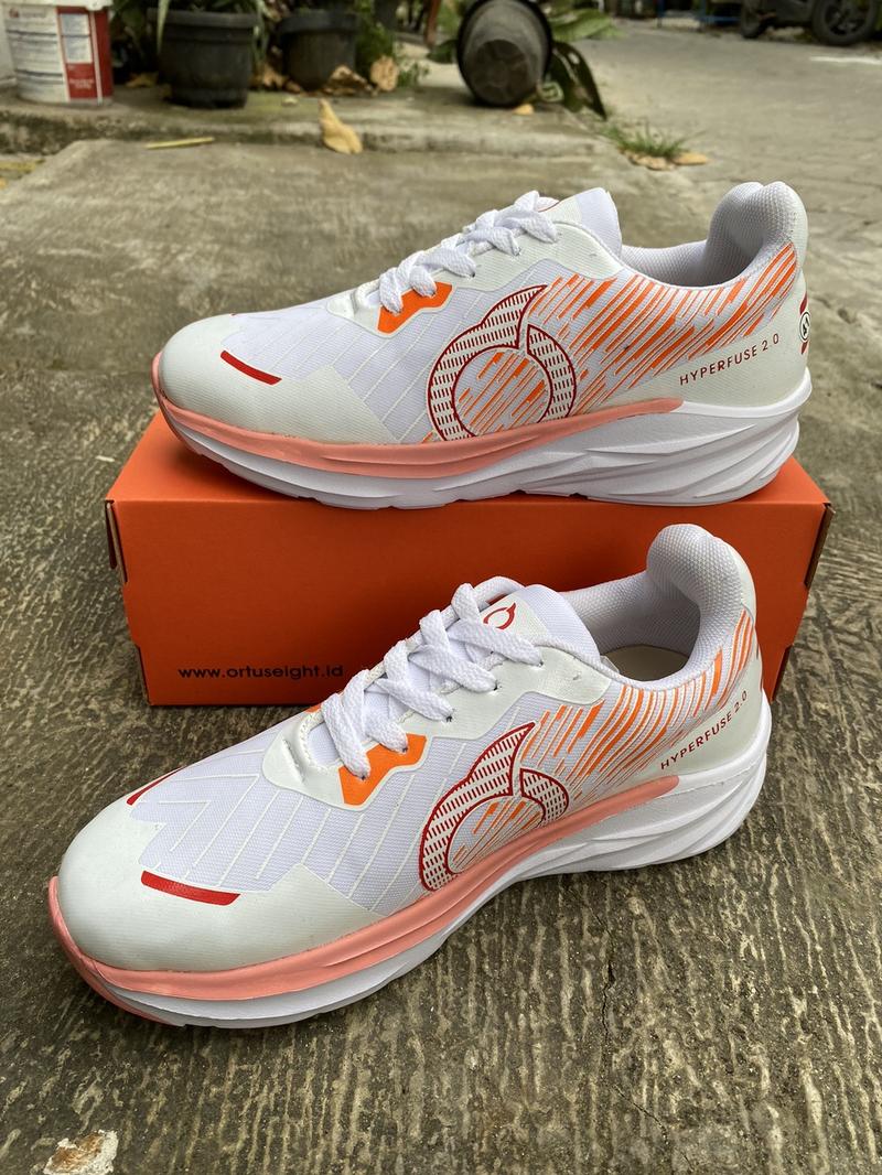 Product Introduction of Sepatu running ortuseight hyperfuse 2.0 sepatu lari sepatu jogging sepatu sport pria wanita Outdoor sepaturunning murah sepatulari shoes 25