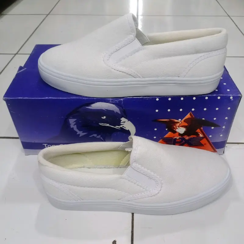 Sepatu Px Stile Pria Dan Wanita,Sepatu Px Stile Warna Putih Polos,Sepatu Px Stile Ukuran 35 Sampai 43,Sepatu Px Stile Anti Slip Kuat Dan Tahan lama,sepatu px stile insole karet premium,sepatu px stile sangat nyaman di pakai,sepatu px stile istibes 2