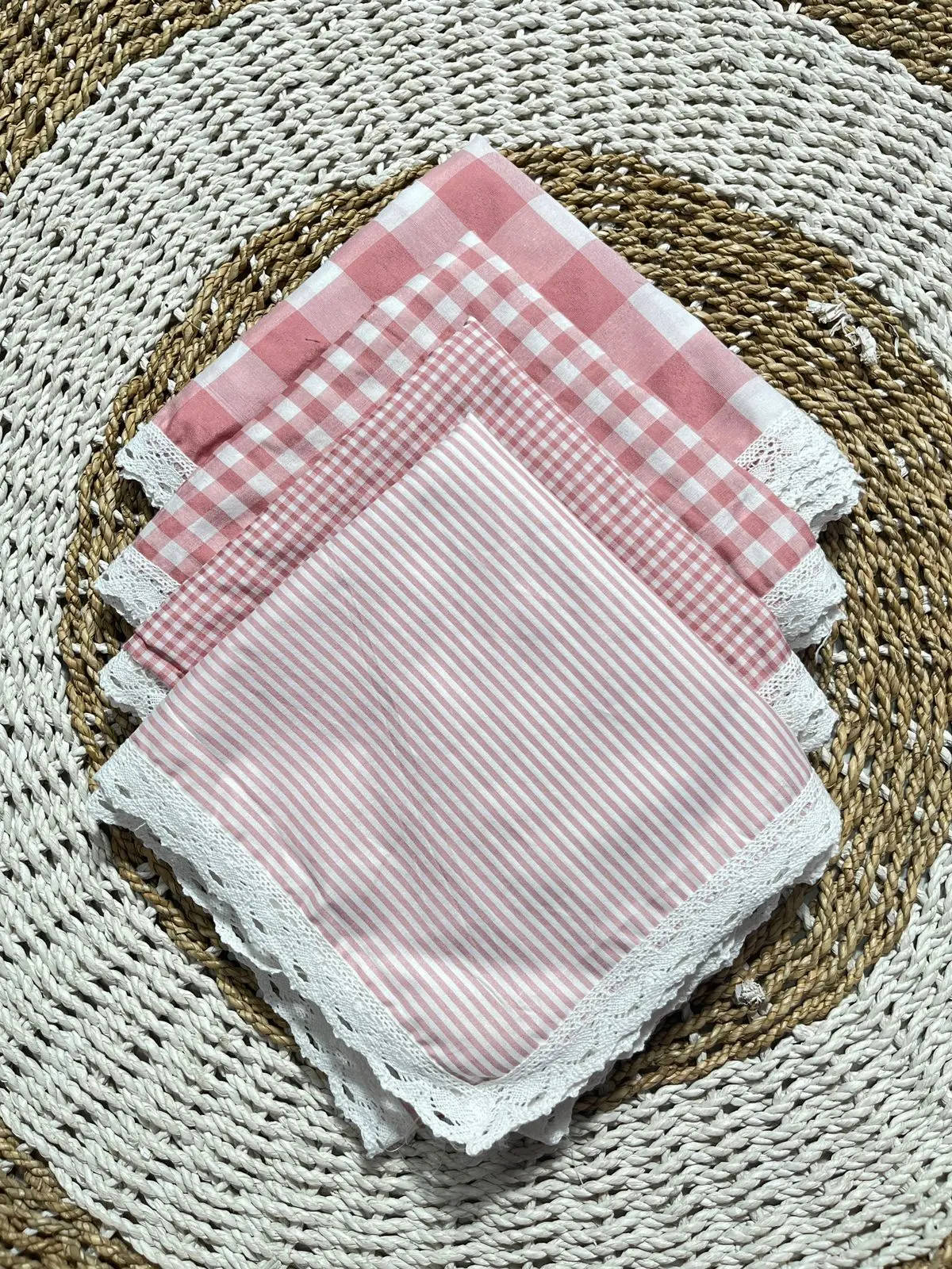 Taplak Meja Series Dusty Pink kotak Dan Salur Renda Rajut, 2 mm, 1 cm, 3 cm, Uk 50x100 cm, 100x100 cm, 150x150 cm, 200x150 cm, 250x150 cm, 300x150 cm