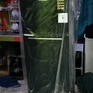 Changhong  Kulkas Lemari Es 2 Pintu Refrigerator Kapasitas 180 Liter Pendingin Makanan & Minuman - CRF238 Black gap 45