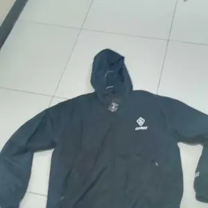 ssone Jaket parasut pria wanita jaket Coach Jacket parasut premium Olahraga Anti air menyerap keringat