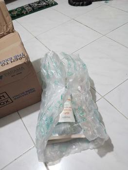 Product Review of Wardah Umrah & Hajj Package - Paket Haji dan Umroh - Hair and Body Wash, Face Cleanser, Sunscreen SPF 50 PA+++ , Anti Perspirant Deodorant, Moisturizer, Lip Treatment Balm, ZamZam Water Spray from u**9 0