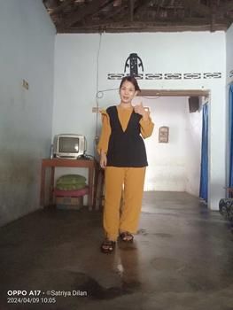 Product Review of One set  wanita deora premium set rompi cringkel airflow from S**a D**n 1