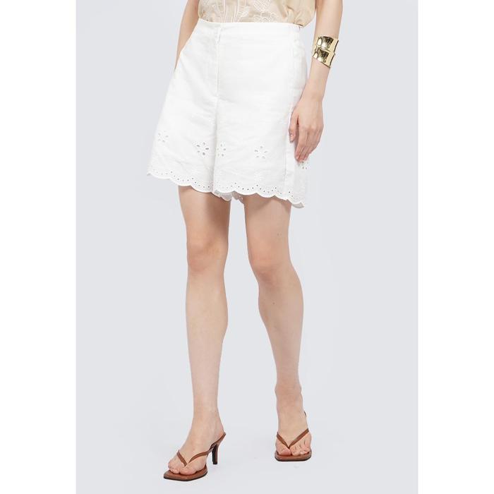 Gambar ET CETERA Scallop Hem Eyelet Short Pants OFF WHITE - OFF WHITE, 4 dari et cetera Indonesia Kota Bekasi Tokopedia