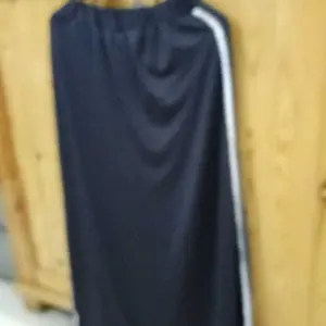 GROSIRHIJABKU Legging Rok Wanita Panjang Syari Belah Samping List Trendi Olahraga Jogging Gowes (LR Panjang)