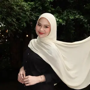 Pashmina Viscose Highlight Ivory Textured Hijab by Kyta scarf Elegan Nyaman Desain Modern