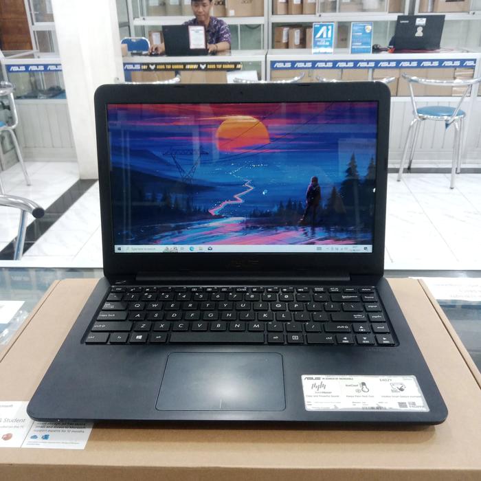 Jual LAPTOP ASUS E402Y AMD E2-7015 RAM 4GB HDD 1TBLAYAR 14