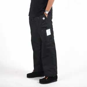 TRACK PANTS PARASUT FREEDO. Celana Panjang Cargo Hitam Cowok Wanita