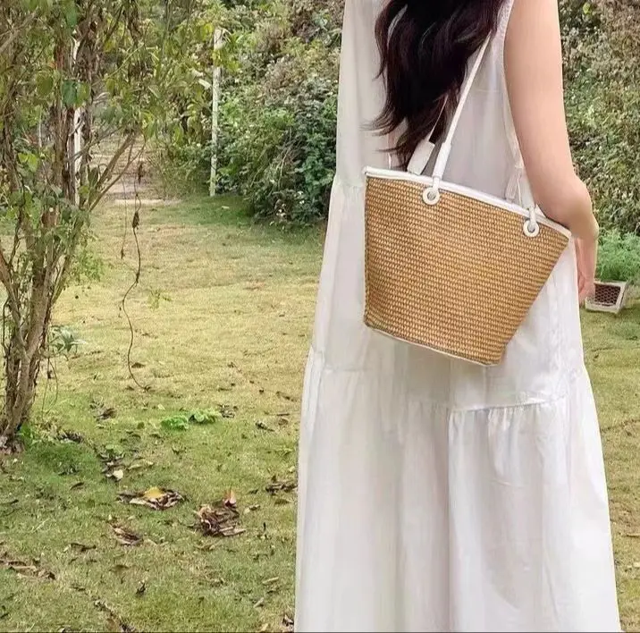tas selempang bali pantai santai wanita INS48 27 cm x 14 cm x 21 cm