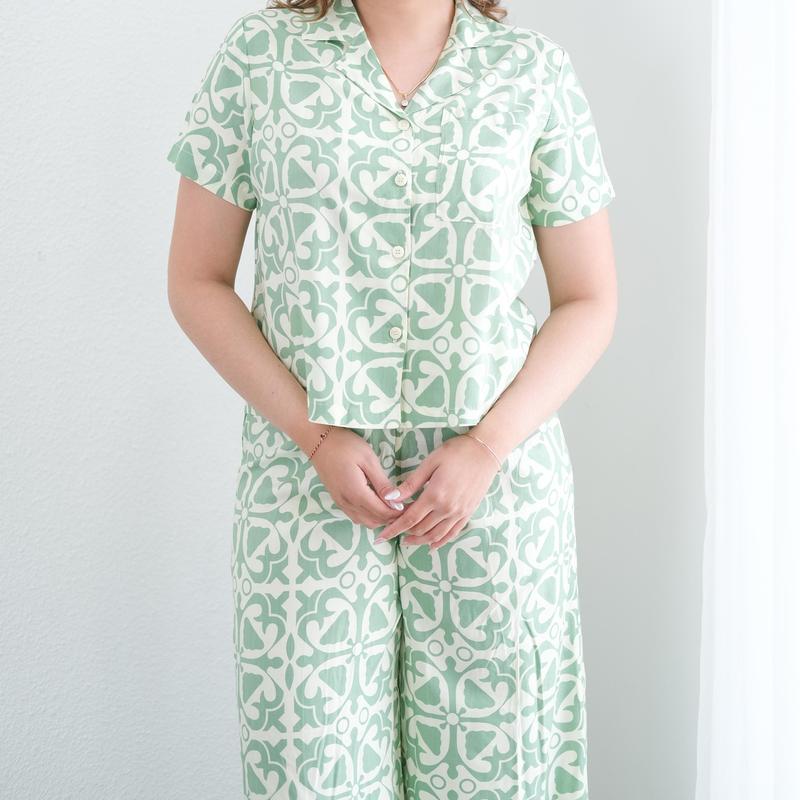I Look Daily Lucy One Set Setelan Baju Panjang Wanita Kulot Rayon Motif Celana Atasan Santai Tangan Pendek 5