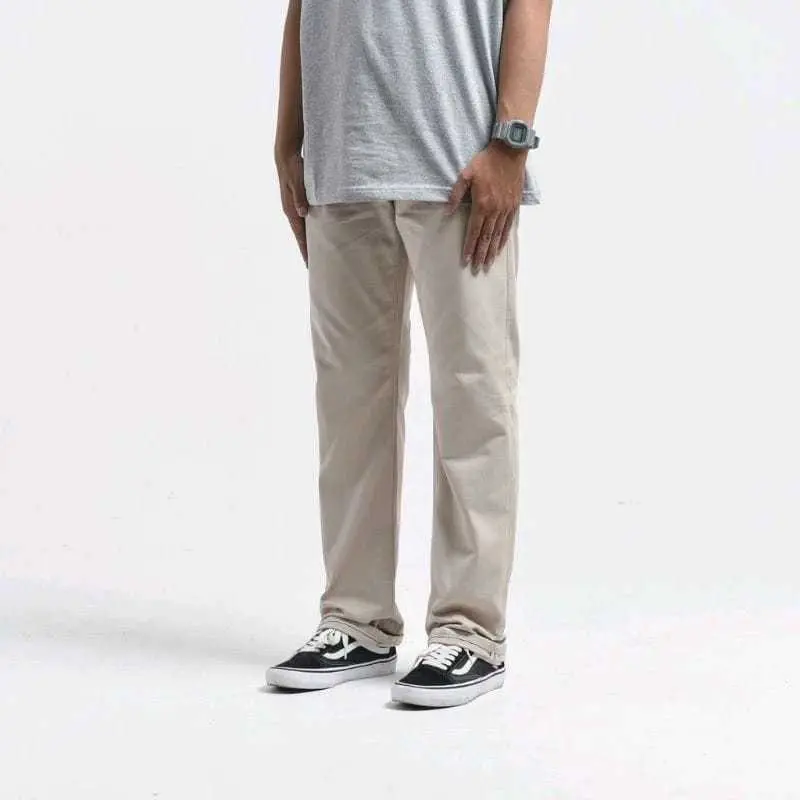 Celana Straight Panjang Pria Chinos Dewasa Unisex Pria Wanita Longgar Korean Style Standar Chino Kekinian Mid Waist 4
