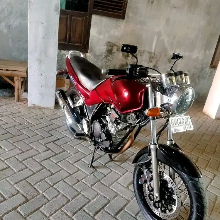 Braket lampu ninja dudukan lampu ninja pnp langsung pasang ke ninja R RR R Old R New S SS Kis Megapro Primus Megapro Hiu Tilas Tilam Tirev Megapeo Mono Megapeo New Verza Vixion Old Vixion New Scorpio Cbrold ScorpioSS MegaproSS VixionS Motor 8