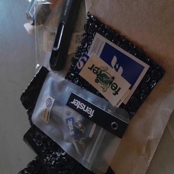 Product Review of Keychain Carabiner Fenster Studio - Keychain Akrilik Skena - Aksesoris Tas Aesthetic Skena from l**u 1