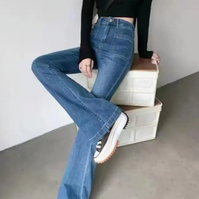 Kivi Garment Jeans Cutbray Wanita Highwaist Jeans Cutbray Stylish, Cutbray Denim, Jeans Cutbray Dengan Potongan Flare Dan Kantong 2 Kotak di Depan Celana Panjang Wanita