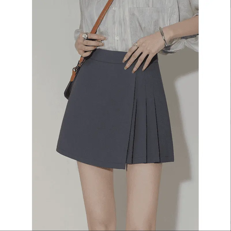 High waist shorts women's summer 2025 new explosive style outside wearing temperament pleated skirt pants small casual A-line pants