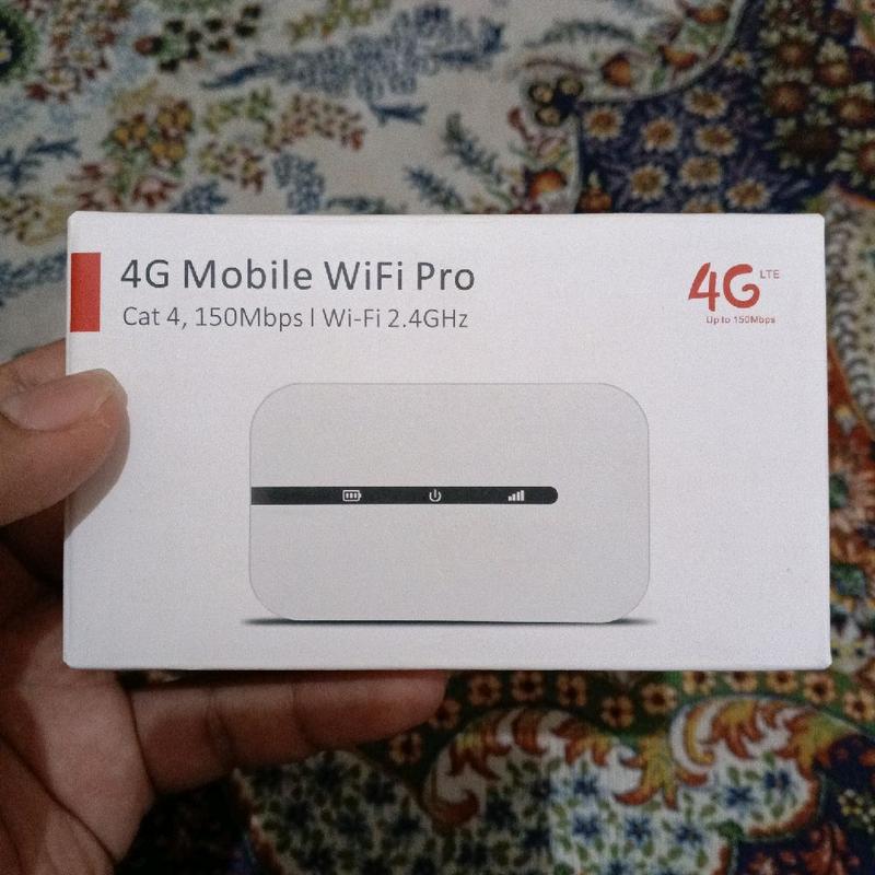 Modem Smartcom M8-5 LED Wifi Mifi 4G LTE Portable Unlock dengan Kecepatan Unduh 150 Mbps - Charger Sinyal 4
