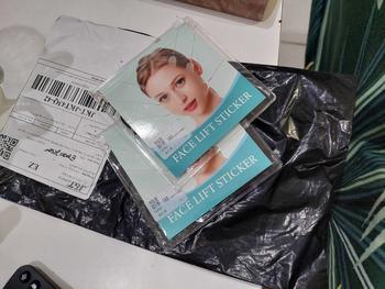 Product Review of 【HOT SALE】 Stiker Wajah Anti Kerut Waterproof Instant Face Lift Tape - Pelangsingan Wajah Cepat 40pcs from E**r 0