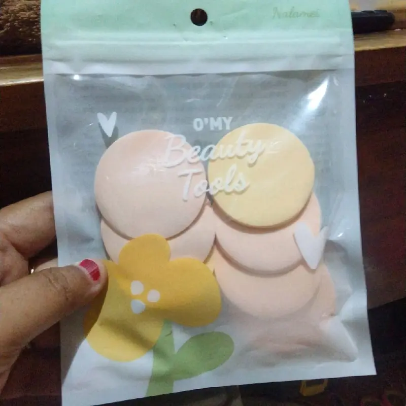 spon bedak tabur dan bedak padat isi 8pc dengan bentuk bulat dan kotak 1