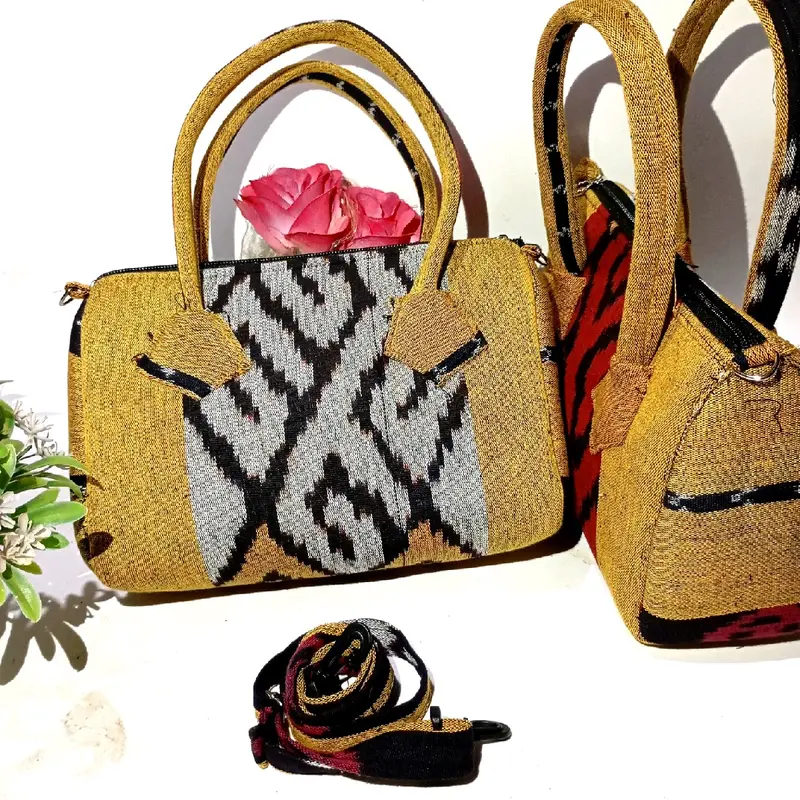 Tas Jinjing Tenun Etnik Lombok Toraja Wanita, Ukuran 23x15x10cm - Perempuan 7