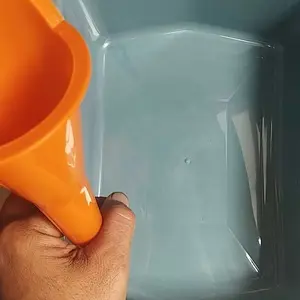 SATU PAKET GANTI OLI CORONG 4IN1 + WADAH + TAKARAN OLI 1000 MIL 1LITER + KUNCI SHOCK T 8 10 12 alat praktis untuk kendaraan motor mobil Presisi dan Keandalan