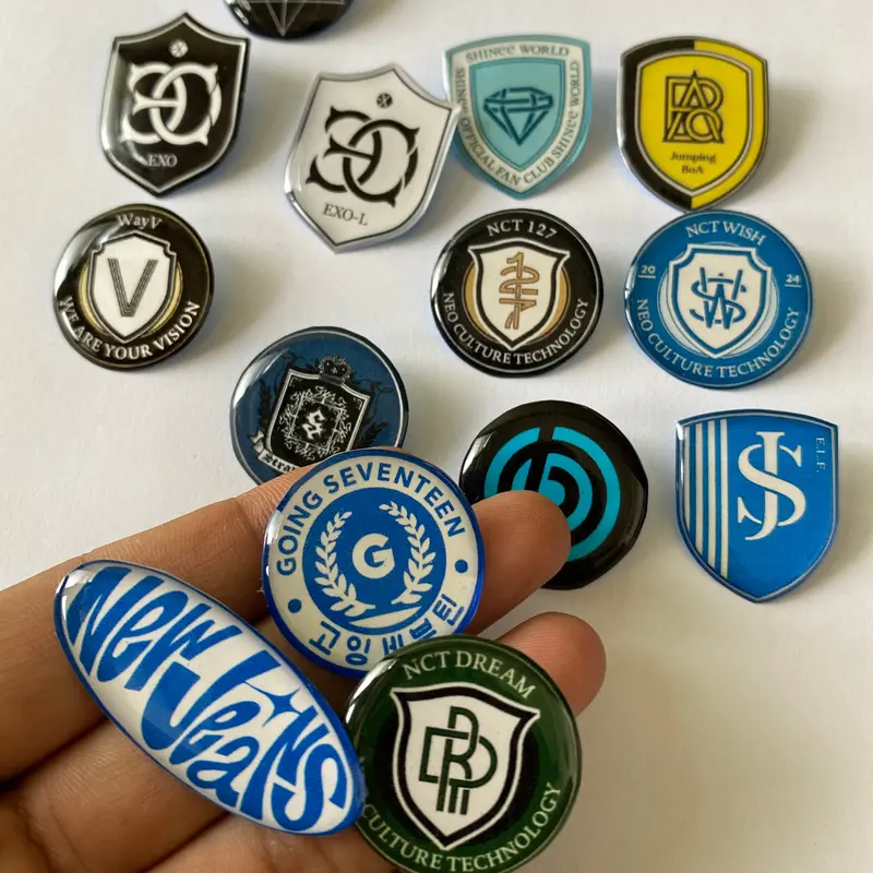BROS KPOP LOGO EXO NCT NEWJEANS BOA SVT WAYV SHINEE TVXQ PIN KPOP 2
