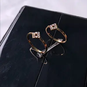 Cincin Titaniun Wanita Bentuk Belah Ketupat Bolong// Cincin antik anti luntur dan awet terus