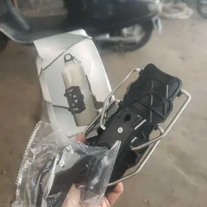 Universal Bottle Holder Motor Tempat Botol/Tempat Botol Air Sepeda/Kompatibel Dengan Botol Air Berbagai Ukuran/Bebas Lubang Dan Gantung/Automatic Clamping/Anti Getar & Tahan Air