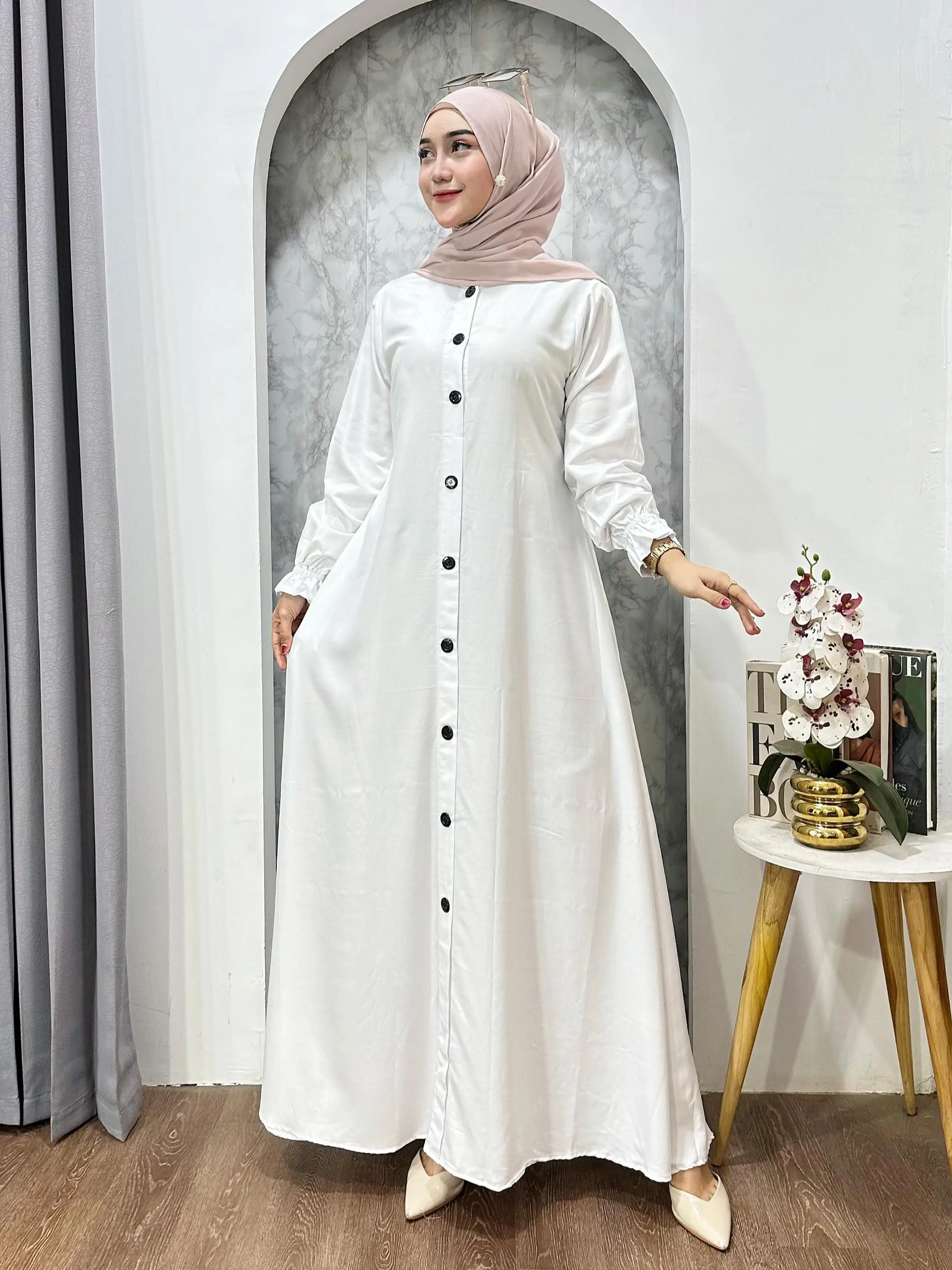 NikmatBatik - Gamis Putih Polos Bersih - Bahan Twill Ori - Kancing Karet Muslim Cantik Kain Lembut Panjang Samping Dress Wanita Tebal Kantong Maroon Kerah Wudhu  Rayon Variasi Umroh Maxi Hitam