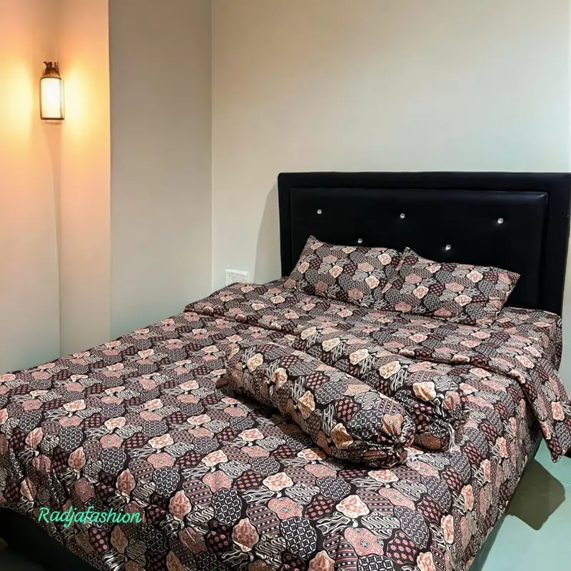 BEDCOVER MOTIF BATIK (SELIMUT SAJA) Lembut Katun deperse 6