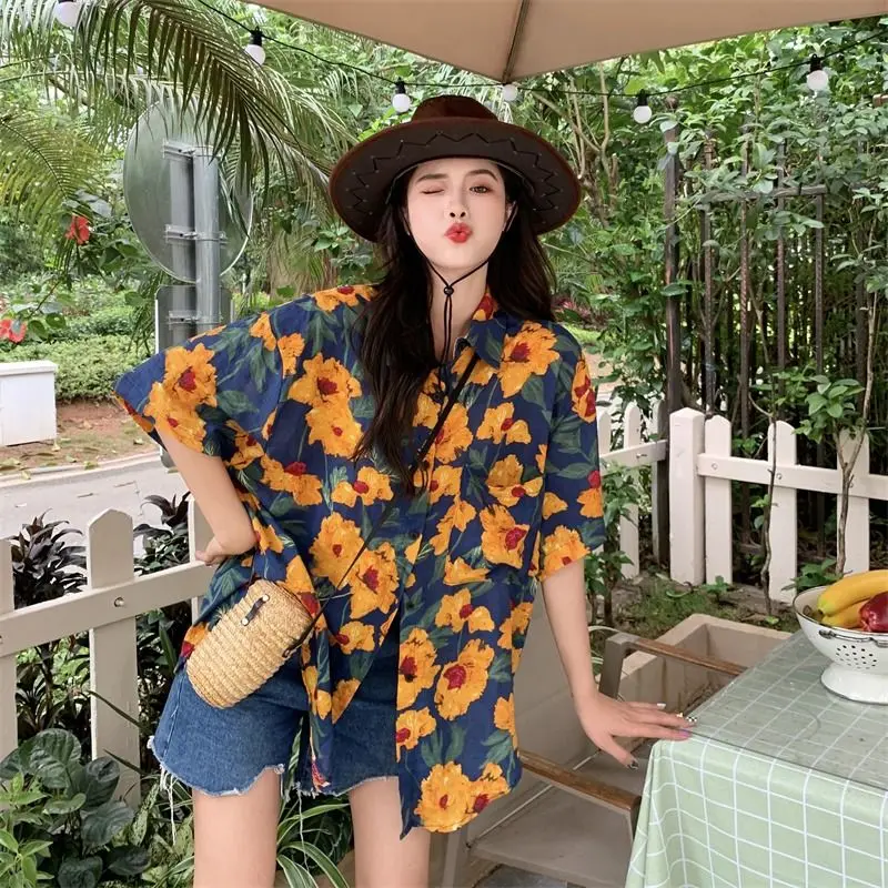 Large Size Design Retro Hong Kong Style Hawaiian Floral Shirt Women's Summer Beachwear Fat Mm Loose Casual Short Sleeves