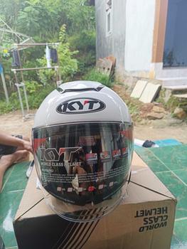 Product Review of KYT KYOTO HELM SOLID ORIGINAL SNI Motorcycle helm  kyt hitam from S**🤞 2
