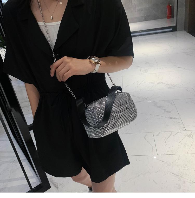 Product Introduction of Popular Makeup Bag Handheld Women's Bag Autumn/Winter New Style Bag Women's Fashion Chain Diamond Single Shoulder Crossbody Bag Women 7