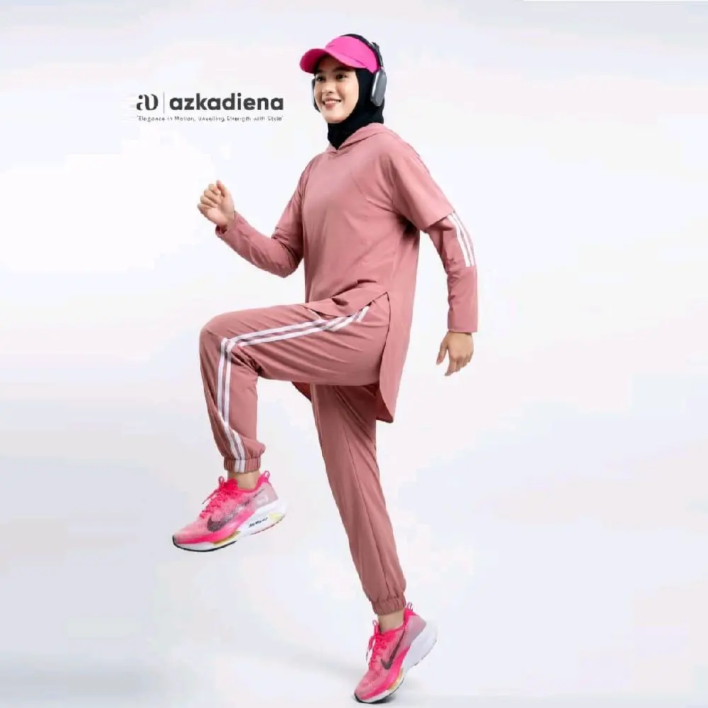 Azkadiena jenita sport strip setelan baju olahraga wanita berhijab 3 in 1 jilbab kaos olahraga dan celana olahraga