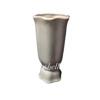 Gambar Pot keramik. (6) Vas keramik. Vas keramik putih. Pot bunga putih. Pot dari Gaby Bella Florist Kota Administrasi Jakarta Selatan 1 Tokopedia