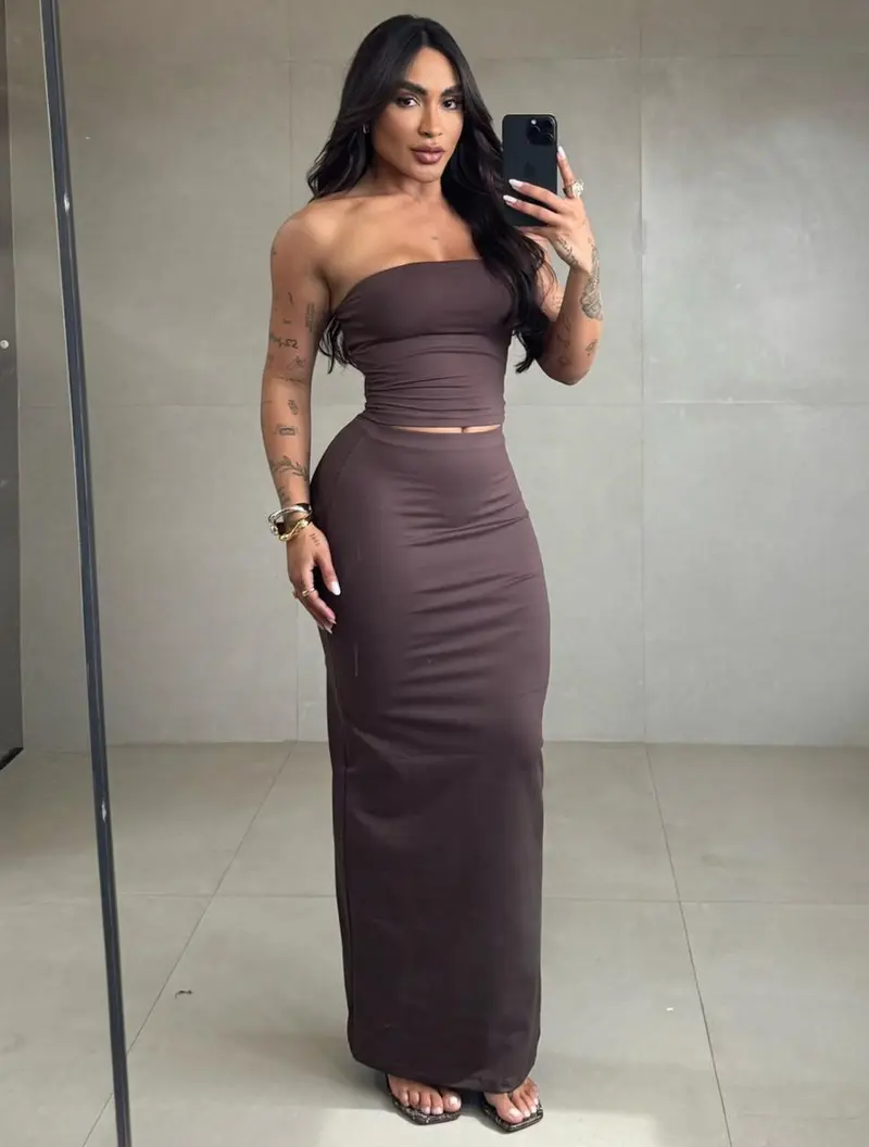 Conjunto Cropped Tomara que Caia + Saia Midi com Fenda em Suplex Feminino.
