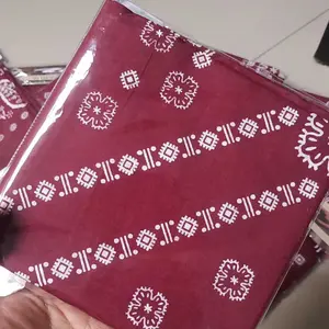 Slayer Scarf Bandana Berkendara Outdoor Pria Wanita Syal Panjang 53 cm Lebar 53 cm Merah Hitam