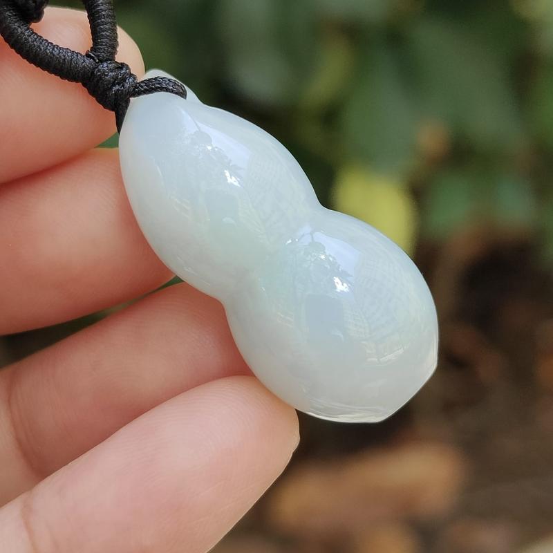Kopitiam Blessing Natural Type A Jadeite Gourd Pendant (Sku: pendant437) 3