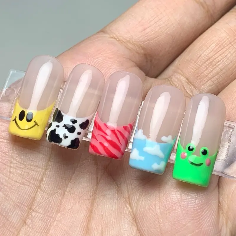 PRESS ON NAILS / KUKU PALSU FRENCH KARAKTER 0