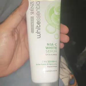 Shinzui WHITEssentials Acne Calm Brightening Facial Wash CICA 80ml + 20ml (BUY 1 GET 1 FREE) Mencerahkan Wajah Membersihkan Berjerawat Niacinamide