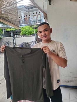 Product Review of KAUS KANCING WAFFLE LENGAN PANJANG PRIA MODEREN TERBARU Baju Hitam from s**u B**a 0