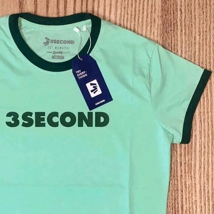 Kaos Cewek Distro W141 Hijau Muda Free Stiker Baju Atasan Wanita T-shirt Katun Combed Dewasa Halus Lembut Nyaman Unik Lengan Pendek 1