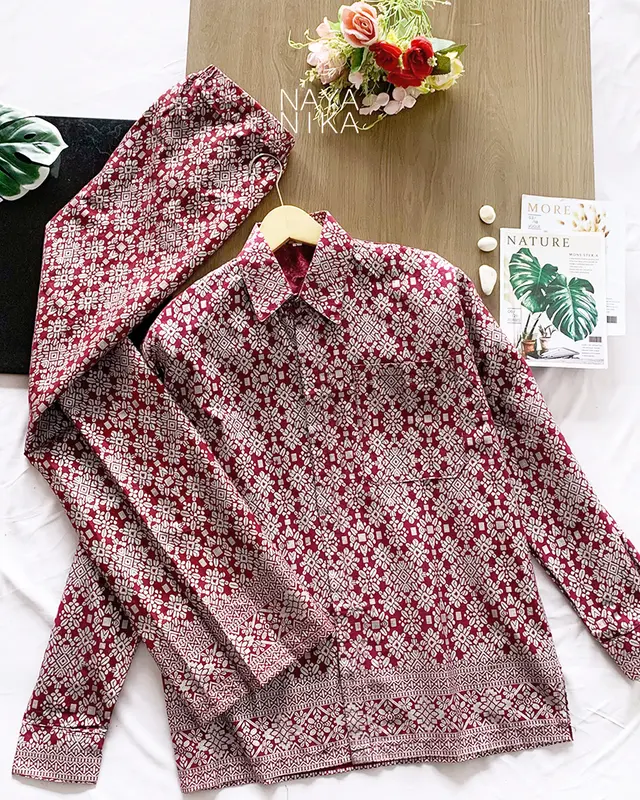 NAYANIKA BATIK - Batik Couple NAYRA LAKSMI Kemeja Lengan Panjang M L XL Mix Rok Prodo Songket - Baju Couple Pasangan Modern Kekinian - Bawahan Batik Wanita Rok Span Karet Pinggang - OOTD Kondangan Kekinian 7