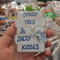 Gambar Magnet/Tempelan Kulkas Rustik Tulisan Tema Pantai dari Daun The Gift Shop Kab. Badung 4 Tokopedia