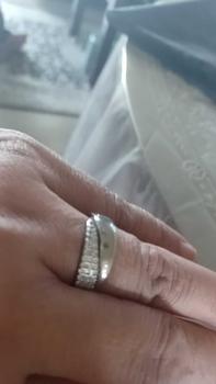 Product Review of [COD] Adjustable Diamond Studded Ring for Women - Elegant Metal Open Band with Retro Personalized Design, Gold Plated Fashion Jewelry Gift from M**h O**6 0