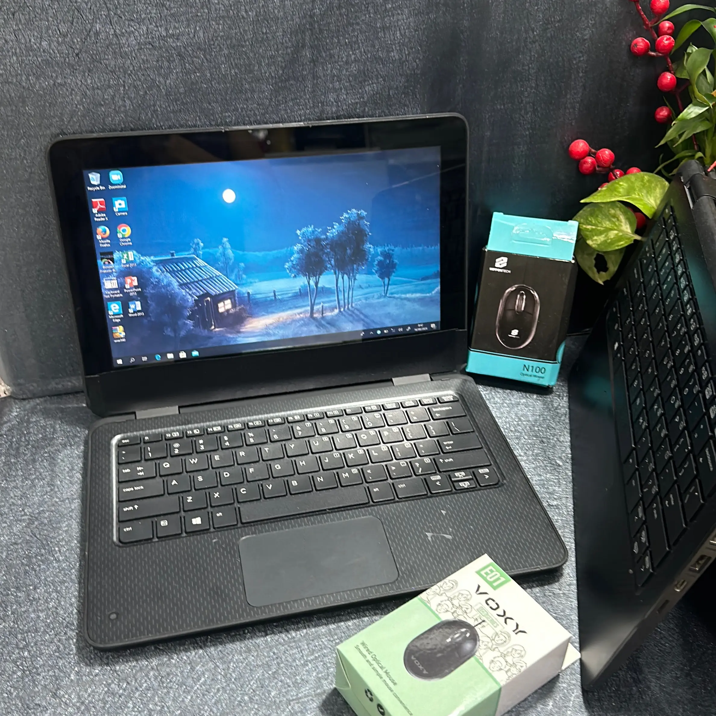 LaptopX36O seri 2in1 LCD 12 inch celeton dan i3 gen 7 touchcreen