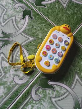 Product Review of MAINAN EDUKASI PONSEL BAYI / MAINAN HANDPHONE BAYI BENTUK BEBEK DUCK Plastik Piano from r**i 2