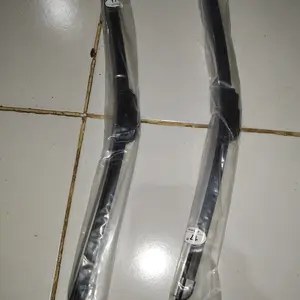 2 Pcs Wiper Mobil Frameless Mitsubishi T120SS